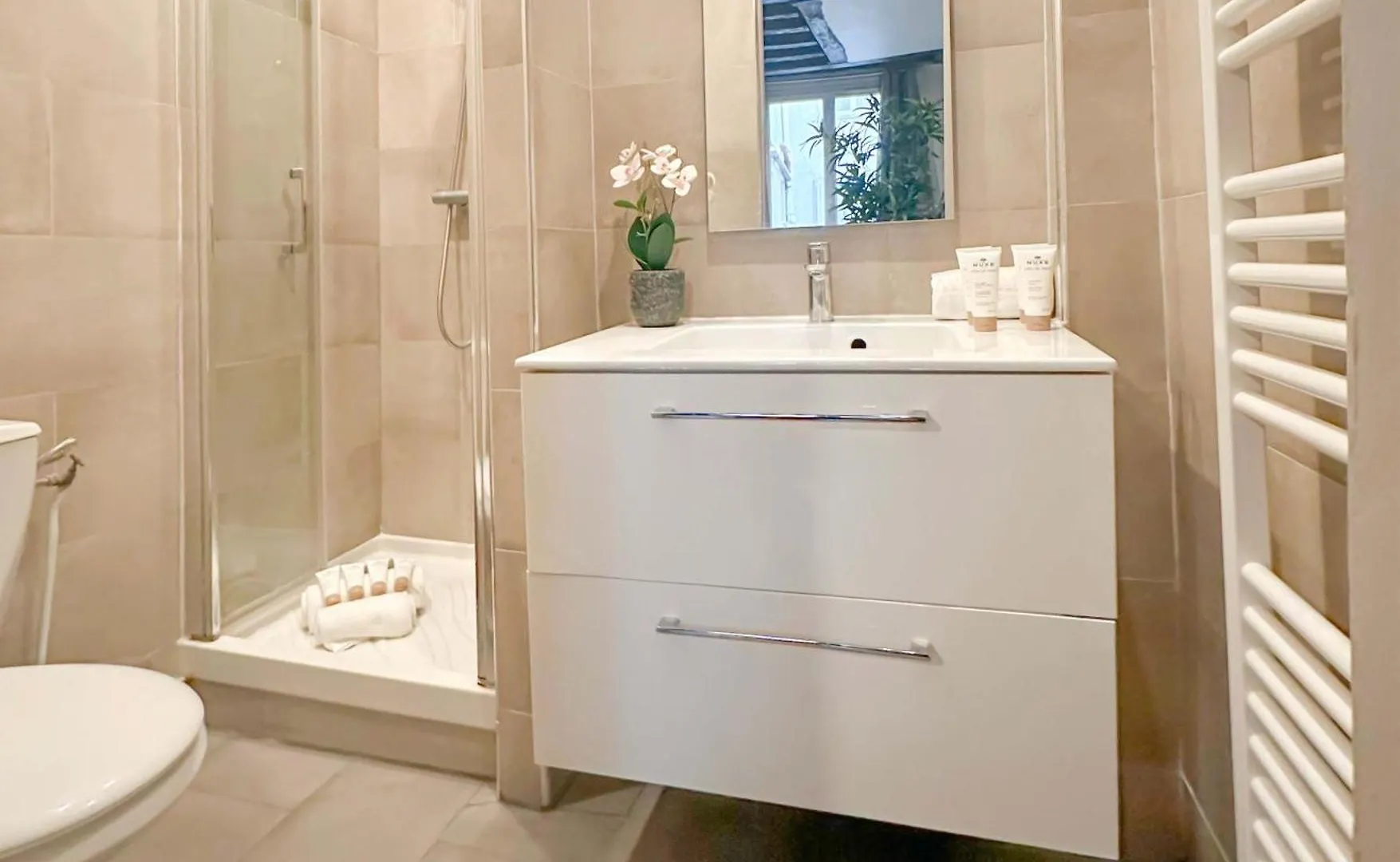 Charming & Unique Home In Le Marais Paris 0*,